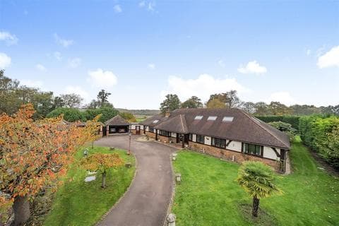 Equestrian Estate in Bletchingley