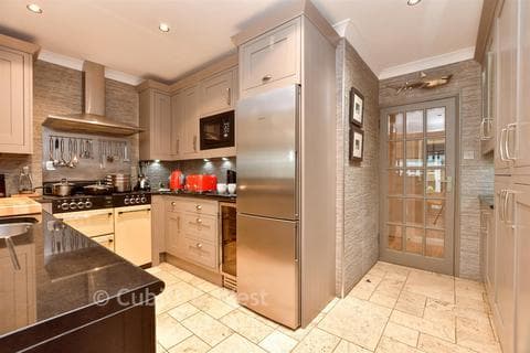 New Build Family Home in Esher - Image 2