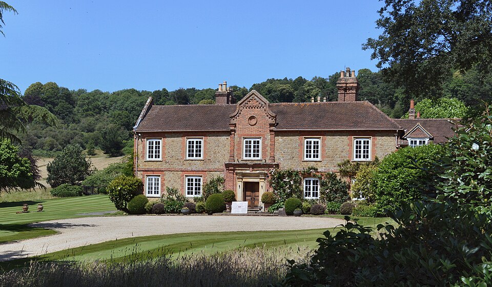 Chilworth Manor